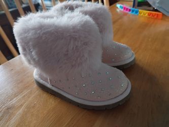 Girls boots