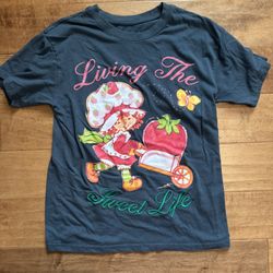 Strawberry Shortcake short in a dark gray color