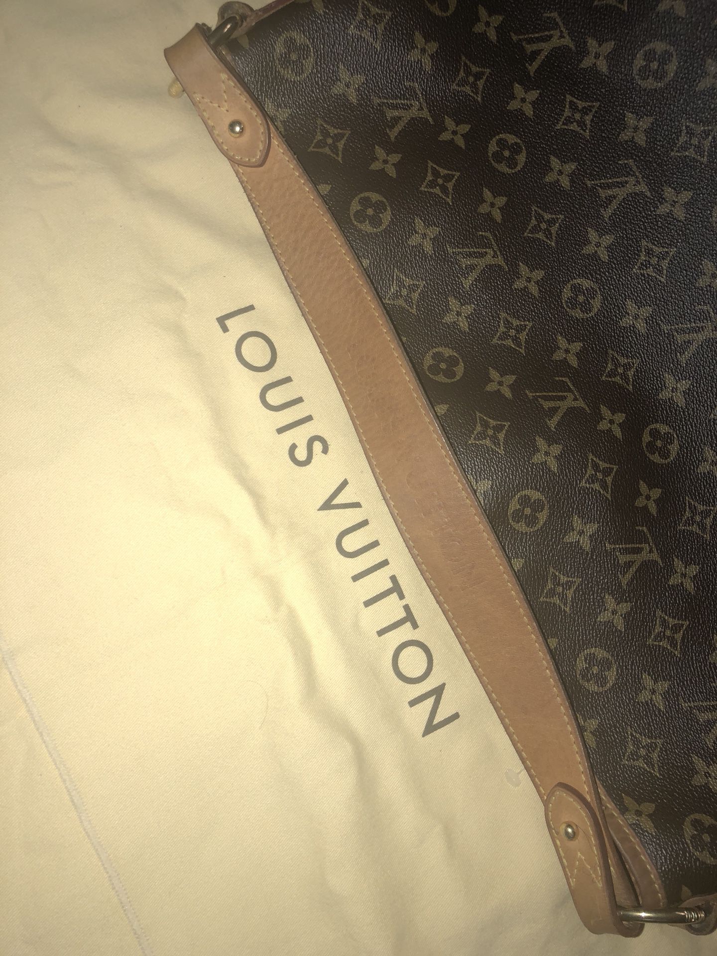 Authentic Pre Owned Louis Vuitton On The Go Bag for Sale in Phoenix, AZ -  OfferUp