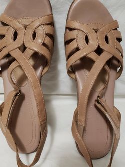 Naturalizer N5 Comfort Sandals Cailyn Beige Size 8.5M