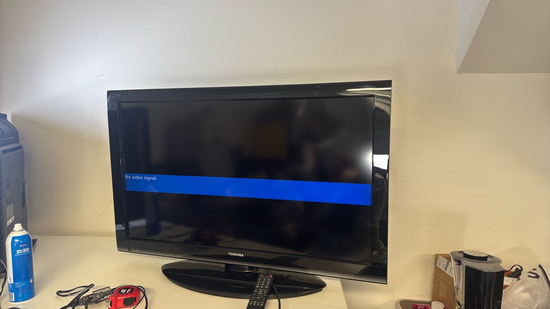 Toshiba 40 inch TV in good condition with remote