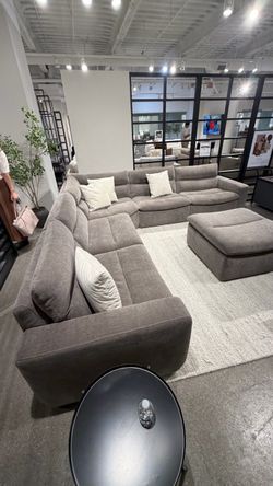 Large Gray Fabric Sectional Sofa with Ottoman