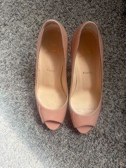 red bottoms chritian louboutins