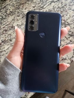 New Motorola Smart Phone, Still Has Plastic On Front, Unlocked 