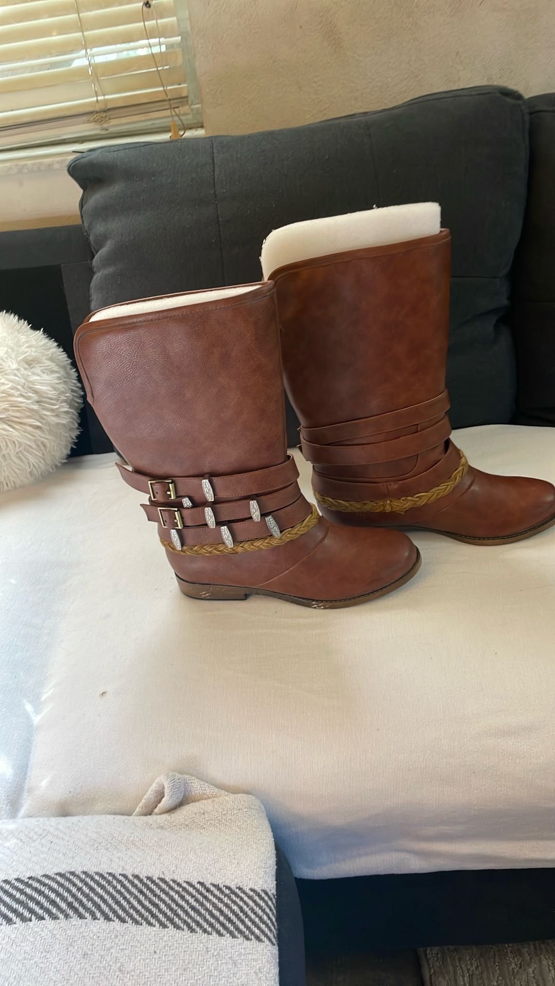 Multi-ankle Wrap Boot