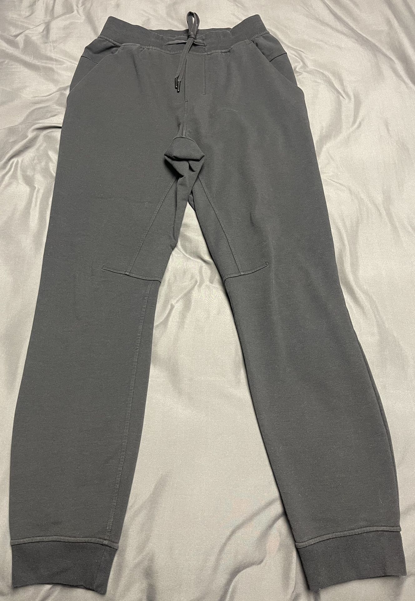 Men's Lululemon Black Jogger - Size Small (28” inseam)