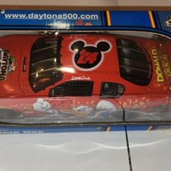 2003 Team Caliber DISNEY DONALD DUCK 1:24 scale 2004 DAYTONA 500