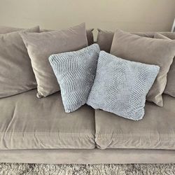 Beautiful "Z GALLERIE" Couch - LIKE NEW!!!