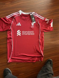 Liverpool soccer jersey size S