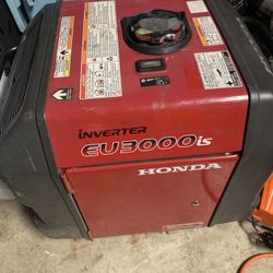 Honda Inverted EU3000is Generator GOOD CONDITION 