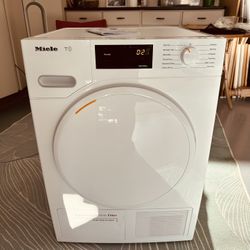 Miele Miele T1 Heat Pump Dryer - Ventless & Energy Efficient