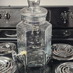 Glass beverage dispenser