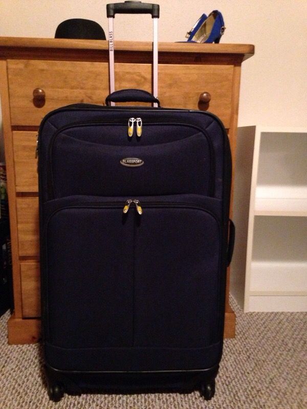 Bill blass sales suitcase