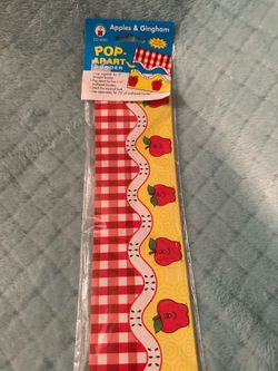 Apples & Gingham Pop-Apart Border Classroom Bulletin Board Decor