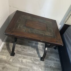 Table / Night Stand