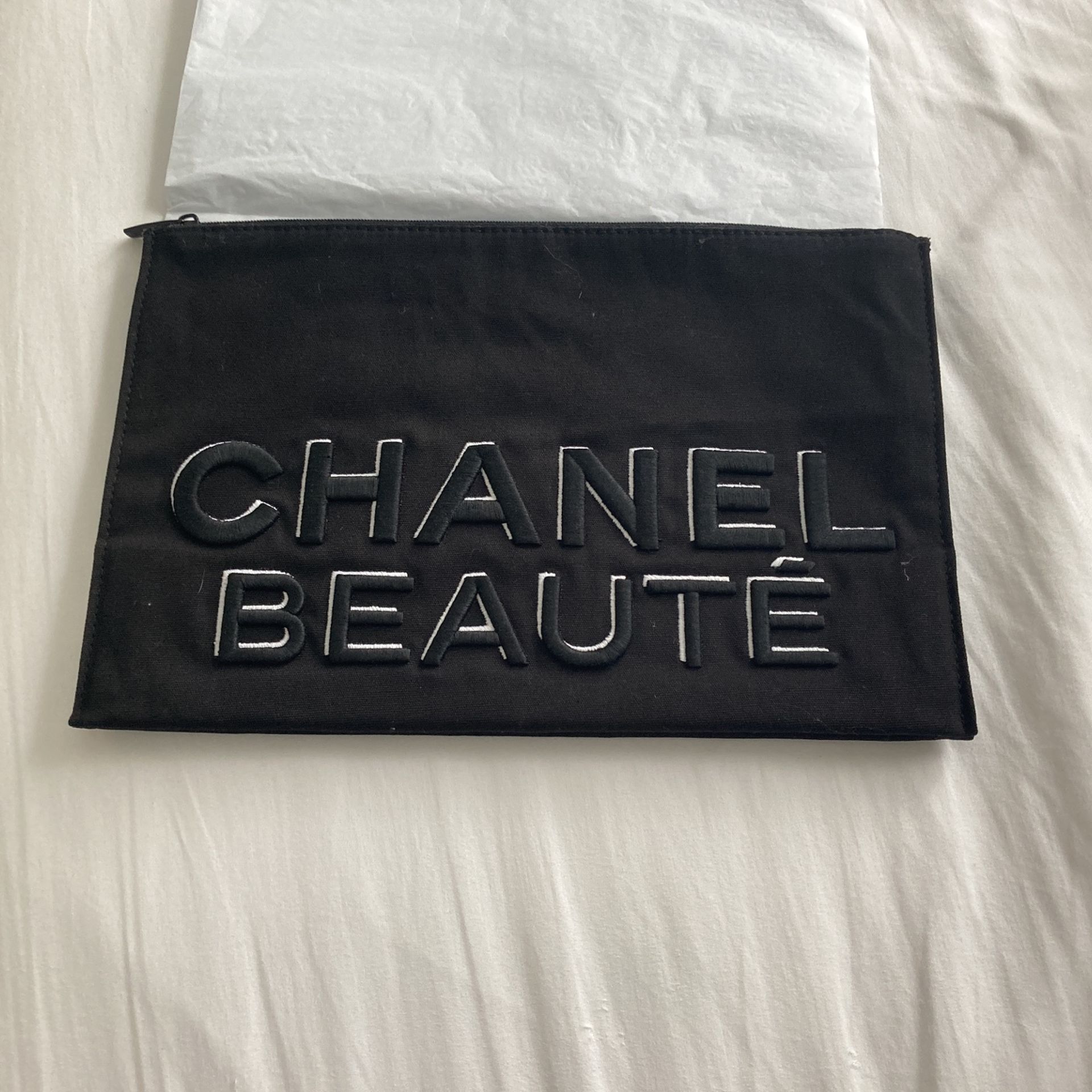 Chanel Cosmetic Bag/ Pouch