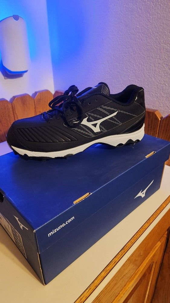 Softball Metal Cleats