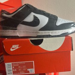 Men Nike Dunk Low Retro Panda  Size 8