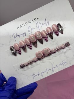 Medium stiletto Press on nails with matching toenails black