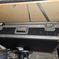 Soundboard with case ( If you have any questions about the product please ask from the beginning of the conversation)