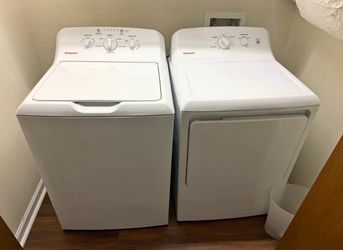 New condition GE hotpoint washer and dryer (Delivery available!)