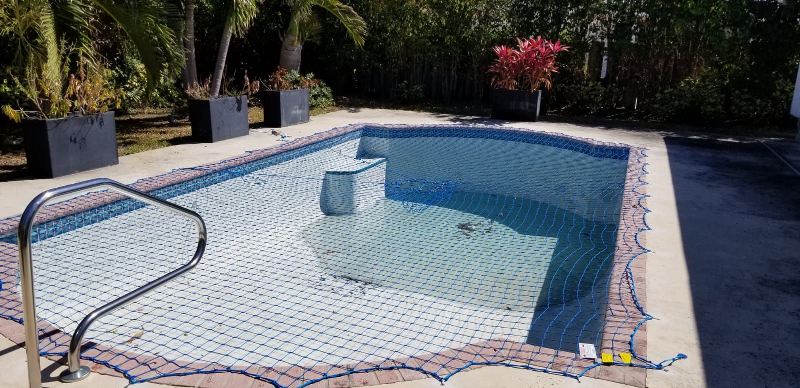 Pool safety net cover