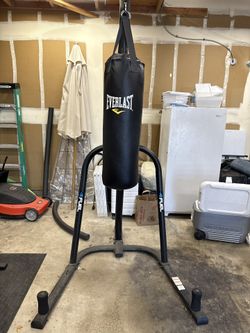 100 Pound Boxing Bag And Stand