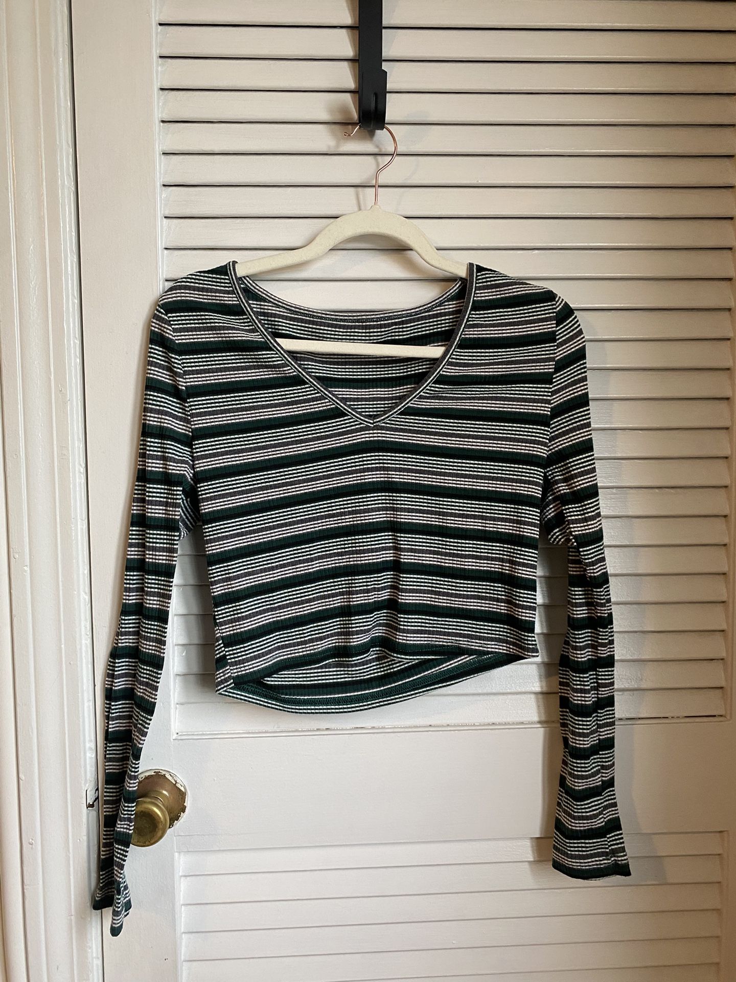 Striped V-Neck Long Sleeve Top