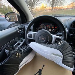 **SOLD**JORDAN 12 PLAYOFFS BRANDNEW SIZE 10.5