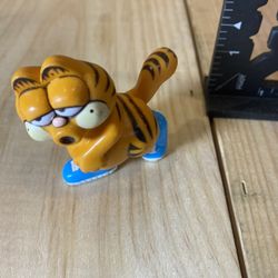 Vintage Garfield Running And Whistling 