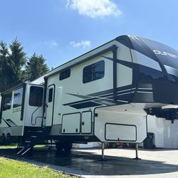 2023 KZ Durango 348BHF