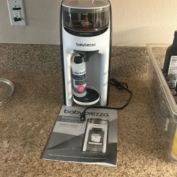 Baby Brezza Bottle Maker 