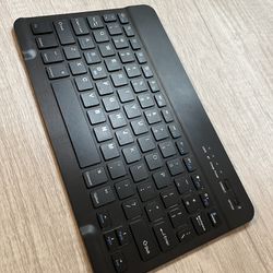 Ultra-Slim Wireless Keyboard 