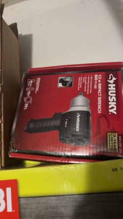 Husky 800 ft./Ibs. 1/2 in. Impact Wrench