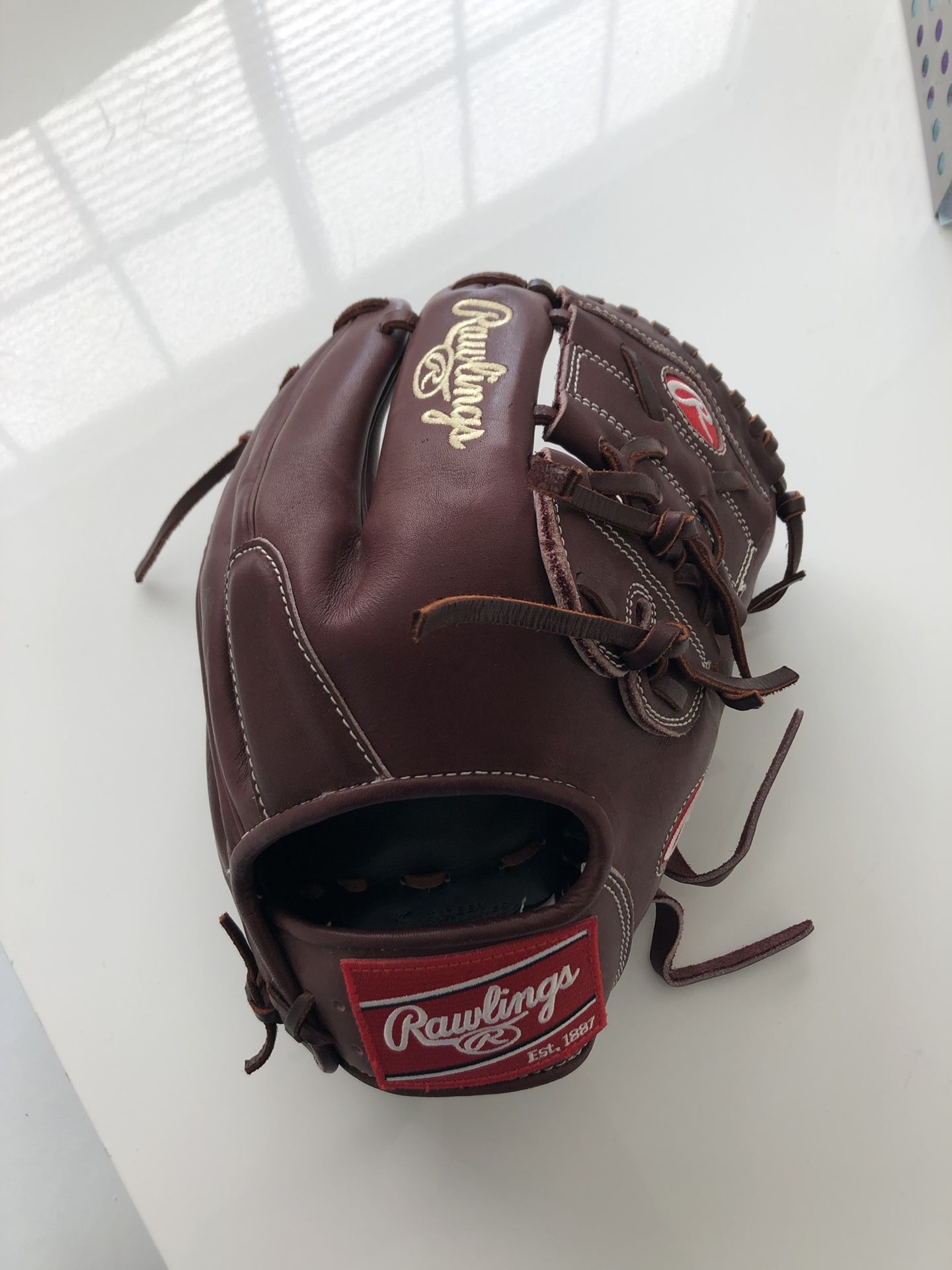 Baseball glove Rawlings. Heart of the hide New 11-3/4.