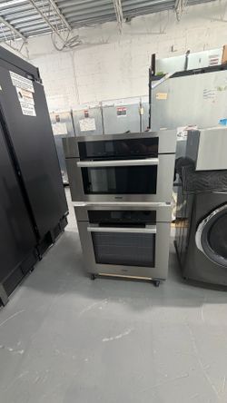 🔥 LUXURY MIELE CONTOURLINE WALL OVEN COMBO 🔥  Upgrade your dream kitchen with this stunning Miele ContourLine Smart Wall Oven Combination featuring 