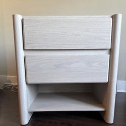 Nightstand with Charging Station, Nightstand with Rounded Corner Design, 23.6" W Modern Nightstand for Bedroom, Sofa Side, Cream