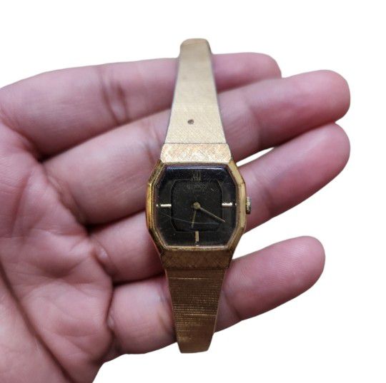 fingeraftryk vinde Certifikat Vintage Seiko 5(contact info removed) [RQ] Japan 230503 Gold Wind Up  Stainless Steel Watch for Sale in Redmond, WA - OfferUp
