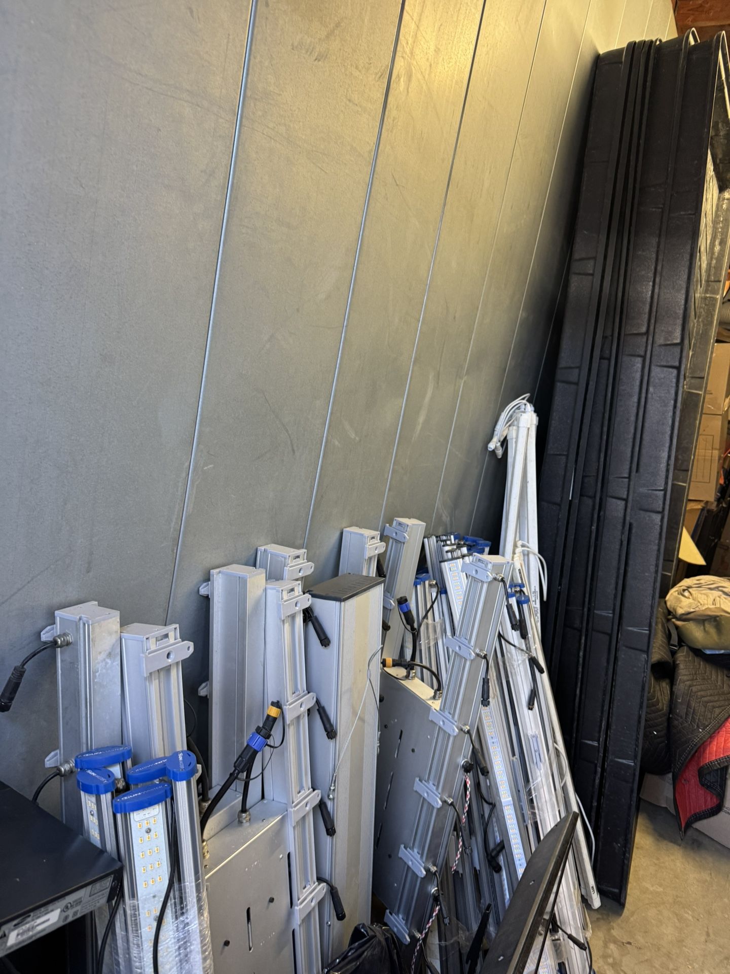 Hydroponic Equipment Blow Out Sale!!
