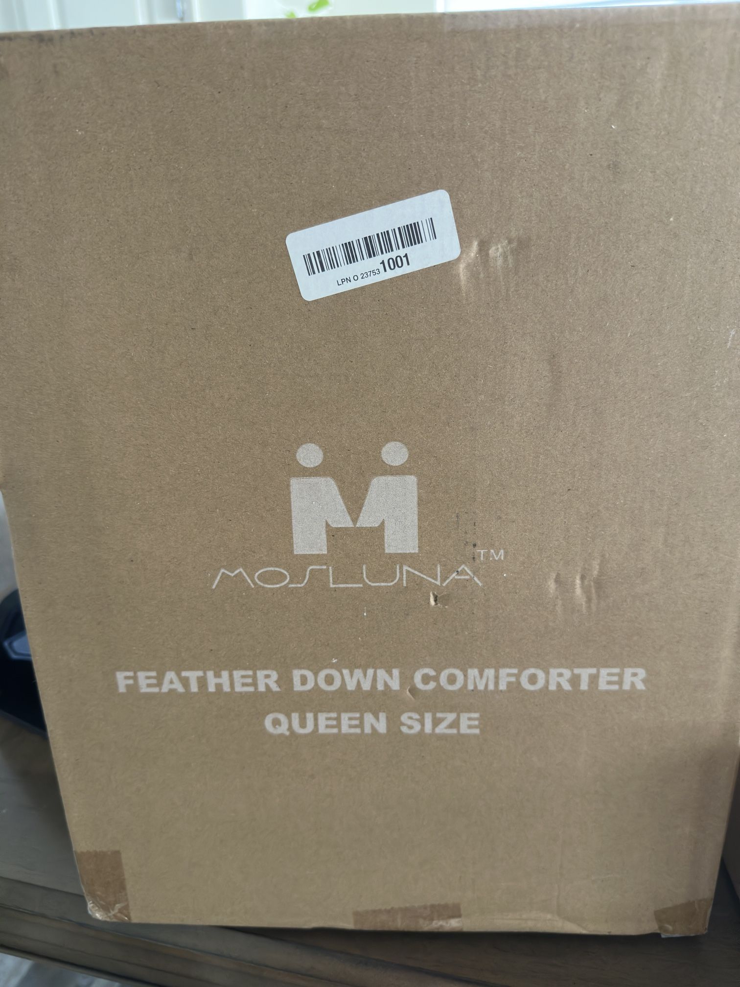 Mosluna Feather Down Comforter -Queen
