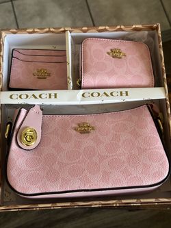 Coach Pink Signature 3-Piece Gift Set