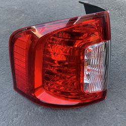 2011-2014 Ford Edge LH Driver Side Tail Light Stop Light OEM