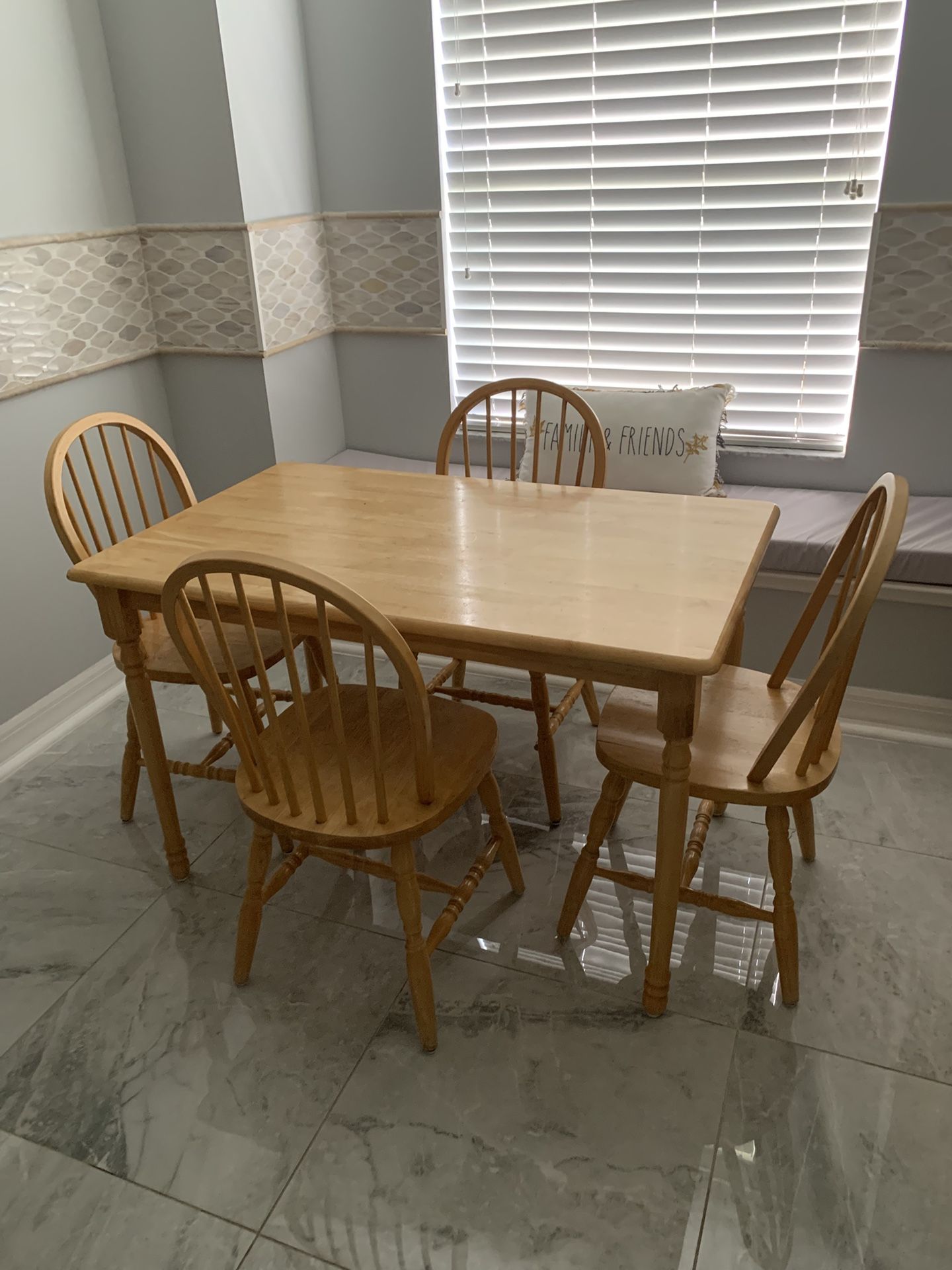 Dinette/Dining Set (Table & 4 Chairs)