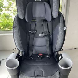 Evenflo Maestro Sport Harness Booster Car Seat