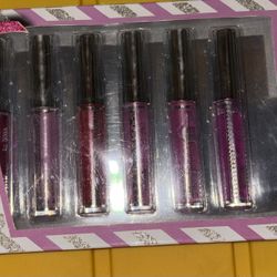 LIP GLOSS 