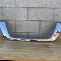 2017-2020 Nissan Pathfinder Front Upper Grille Chrome Trim Molding OEM 