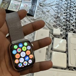 Apple Watch Series 7 Stainless Steel Bundle 