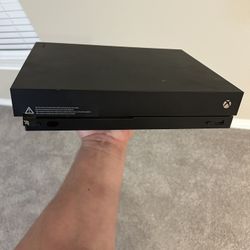Xbox 1x (TB) And Controller 
