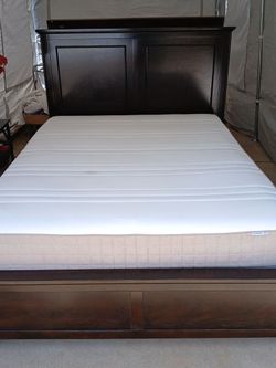 Queen bed