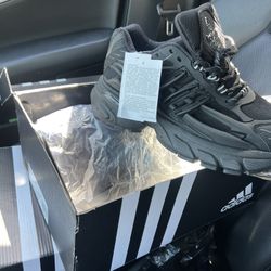 Adidas Jellyfish Triple black 8-1/2
